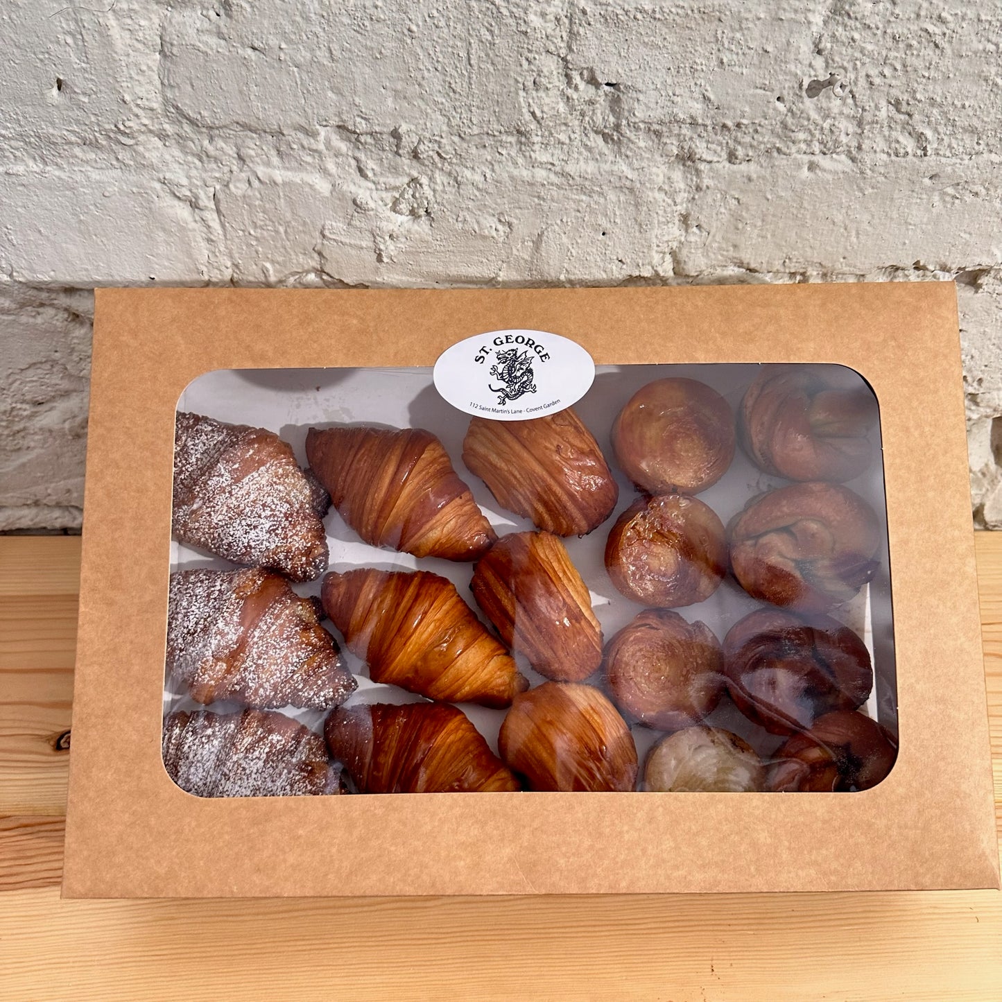 Mix of 5 differents viennoiseries